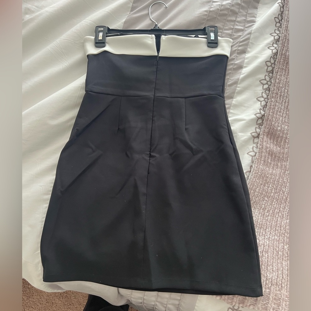 Gray Strapless Knee-Length Sheath Dress